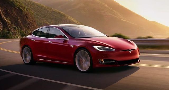 Tesla Yeni Otomobilini Resmen Tanıttı! Karşınızda Tesla Model S Plaid!