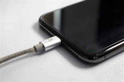 iPhone’unuz Şarja Takılıyken Batarya Tükeniyor mu? İşte Çözüm Yolları