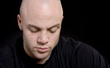 “Majka me je OSTAVILA KAO BEBU ispred javnog WC-a. Našao sam je posle 58 godina, a zbog onoga što je tad rekla JOŠ NE MOGU DA SE OPORAVIM” “Majka me je OSTAVILA KAO BEBU ispred javnog WC-a. Našao sam je posle 58 godina, a zbog onoga što je tad rekla JOŠ NE MOGU DA SE OPORAVIM” - featured image