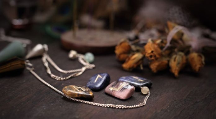 Izračunajte numerološki kod sudbine i otkrijte šta ste bili u PROŠLOM životu: Iz datuma rođenja se vidi da li vraćate karmičke dugove Izračunajte numerološki kod sudbine i otkrijte šta ste bili u PROŠLOM životu: Iz datuma rođenja se vidi da li vraćate karmičke dugove - featured image