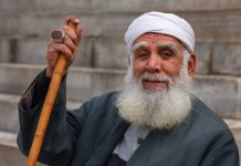 7 fraza koje nikad ne bi trebalo da kažete o sebi: Uništiće vam život, a da niste ni svesni 7 fraza koje nikad ne bi trebalo da kažete o sebi: Uništiće vam život, a da niste ni svesni - featured image