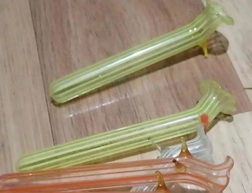 Našla sam ovo u bakinim kuhinjskim ormarićima — bila sam iznenađena kada sam saznala šta je to.