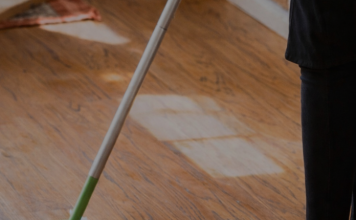 U vodu kojom brišete pod uvijek dodajte samo mrvicu ovog praha, cijela kuća će danima predivno mirisati