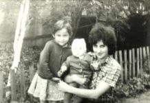 ZAŠTO NE TREBA DRŽATI FOTOGRAFIJE UMRLIH LJUDI U KUĆI Razlog će vas zapanjiti! ZAŠTO NE TREBA DRŽATI FOTOGRAFIJE UMRLIH LJUDI U KUĆI Razlog će vas zapanjiti! - featured image