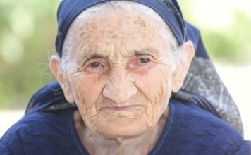 7 stvari koje nakon 60. godine ne treba držati na vidnom mestu u kući: Veruje se da donose samoću i bedu 7 stvari koje nakon 60. godine ne treba držati na vidnom mestu u kući: Veruje se da donose samoću i bedu - featured image