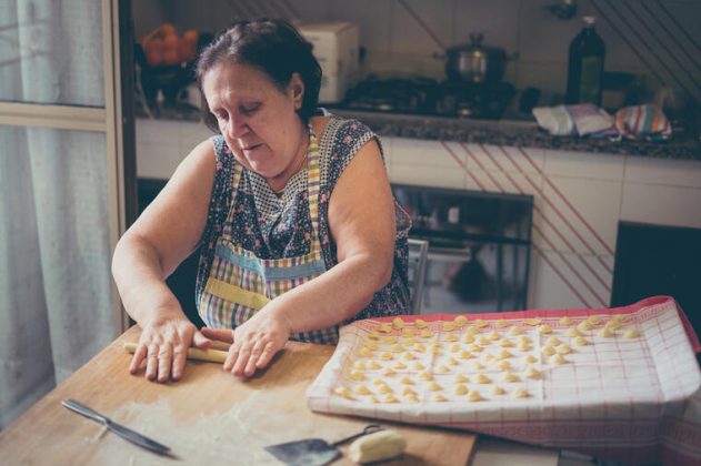 “3 razloga zašto sam majku smestila u starački dom čim je napunila 68: Nije zaslužila ni da je pogledamo u starosti” - featured image “3 razloga zašto sam majku smestila u starački dom čim je napunila 68: Nije zaslužila ni da je pogledamo u starosti” - featured image